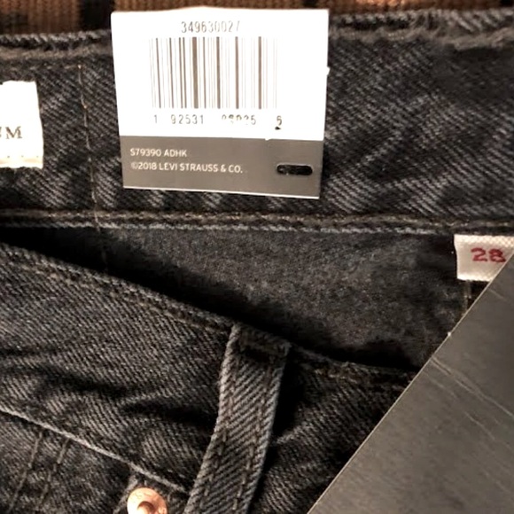 NWT LEVI'S High-rise Black Wash Denim Deconstructed Mini Jean Skirt 28 Medium - Picture 4 of 5